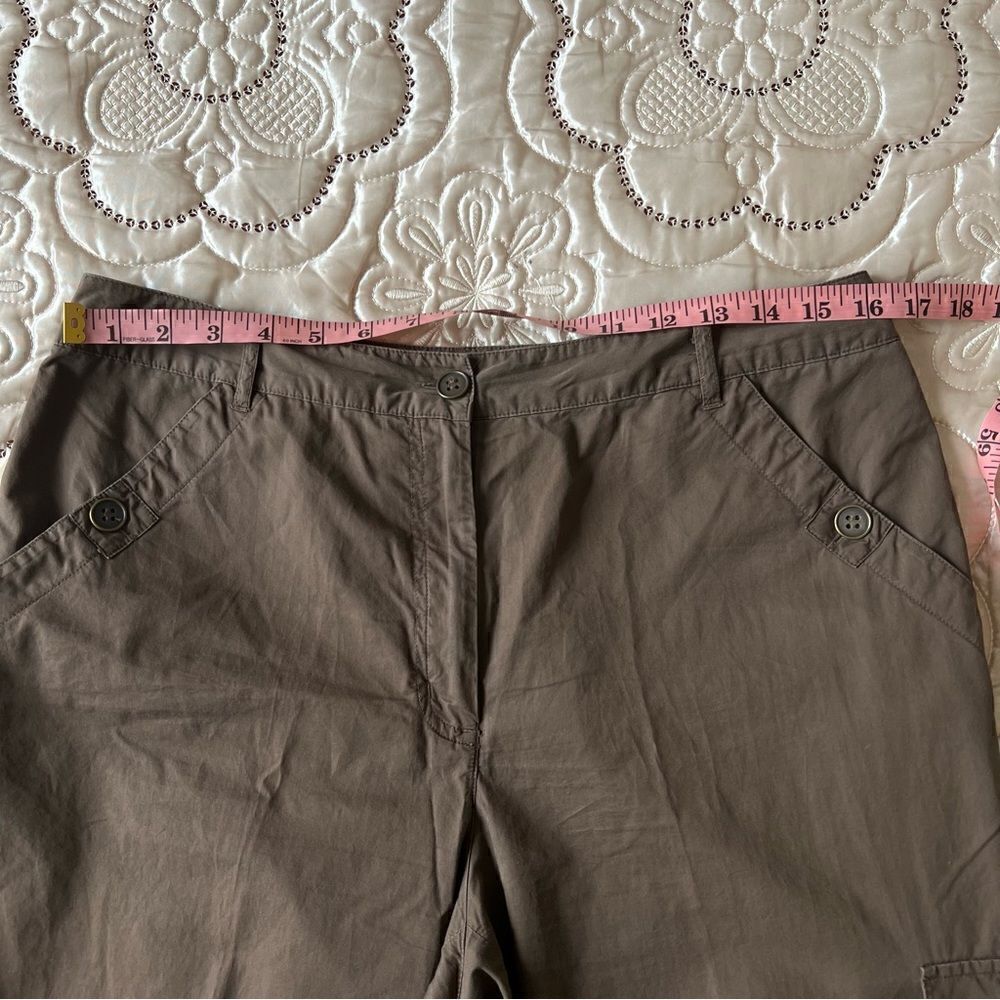 Chico’s Cropped Cargo Pants in Brown Size 2/ US 12 - Picture 9 of 11